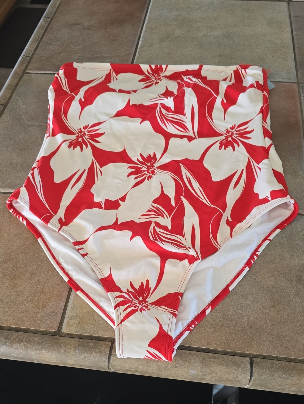 Shade And Shire Red & White Floral  One-Piece Swimsuit Sz Xl Nwt